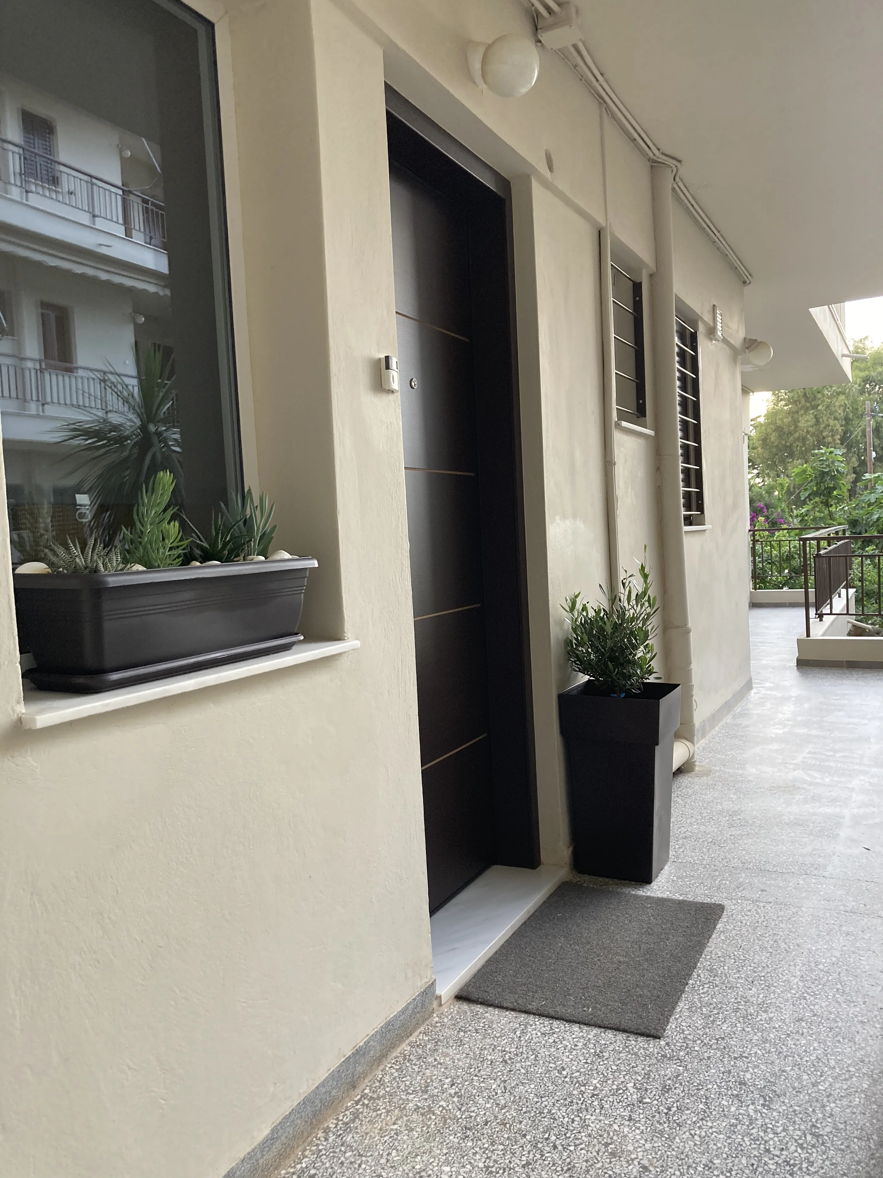 Μάτι: επιπλωμένο ανακαινισμένο διαμέρισμα 50 τ.μ. με βεράντα
